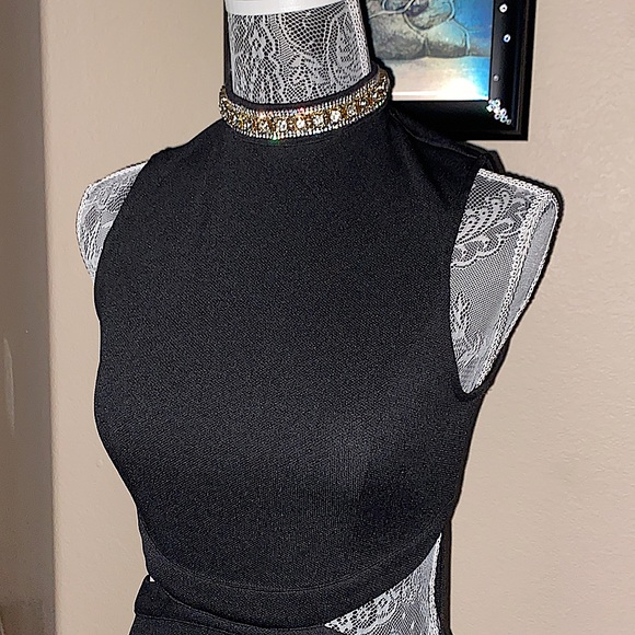 Women's Black sleeveless cut out waist dress size medium - Picture 5 of 8